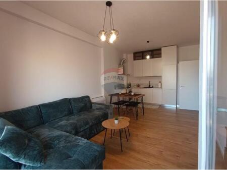 Apartament 1+1 me qera tek Shkolla e Kuqe