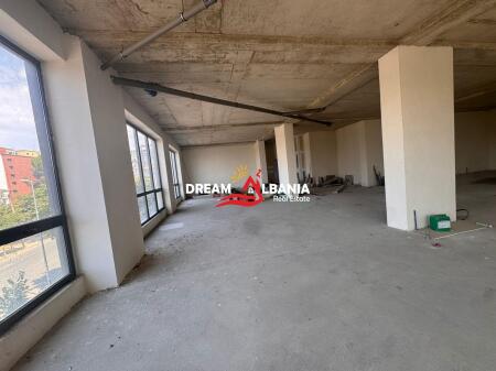 Ambient per zyre me qera ne Porcelan , prane Rezidences Erli , Tirane (ID 42611328)