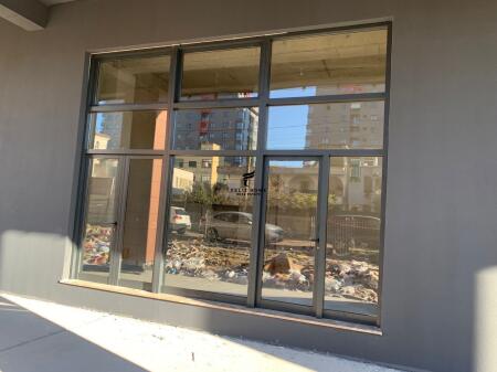 SHOP FOR RENT 45 M2 AVIATION FIELD 600 EURO