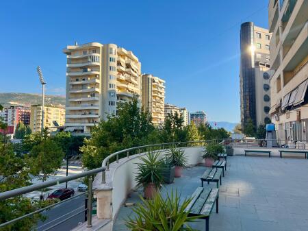 Locale Commerciale In Affitto Sul Viale Vlore Skele