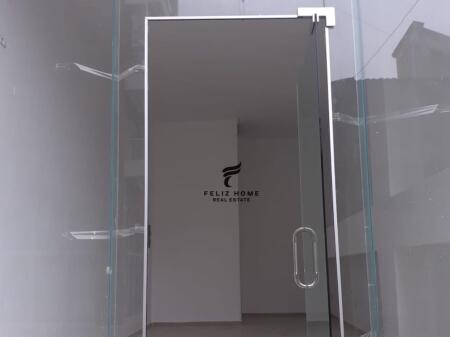 DYQAN ME QERA 90 M2 21 DHJETORI 750 EURO