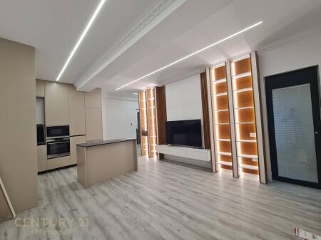 🌿 2-Bedroom, 2-Bathroom Apartment for Rent – Newly Furnished, Near Liqeni i Thatë!