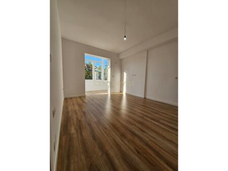 Vendiamo appartamento 1+1 in Via Kavaja
