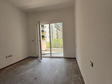 OFFICE FOR RENT 140 M2 LAPRAKE 900 EURO