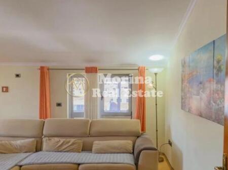 Affitto, Appartamento 2+1, 21 Dhjetori, 700 euro/mese