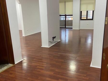 OFFICE FOR RENT 120 M2 BLOCK 1,400 EURO
