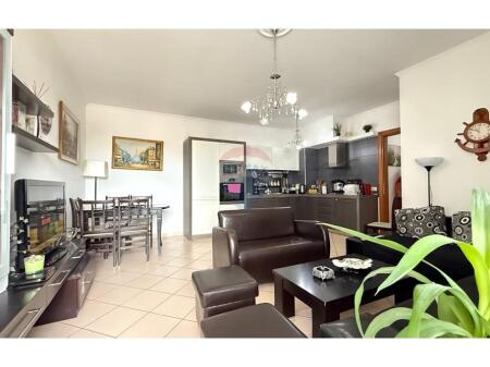 Apartament 1+1 per shitje, Rruga e Kavajes