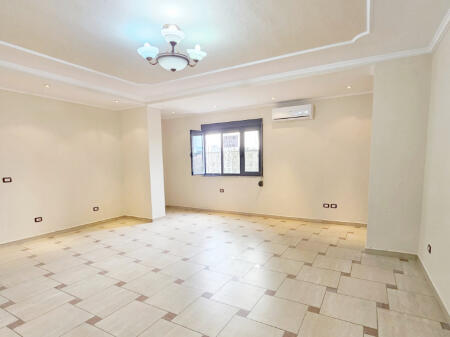 Jepet apartament 3+1 per zyra me qera ne Qender te Tiranes , rr Kajo Karafili