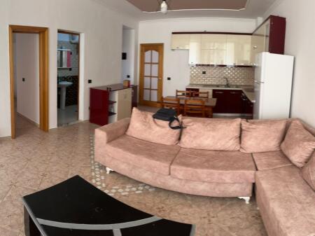 Jepet me qera apartament 2+1 ne Qender te Selvia
