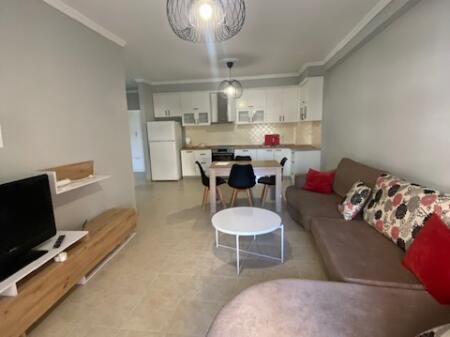 Apartament 2+1 me Qera, Komuna e Parisit