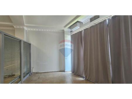 Office for rent Ambassador 3 !