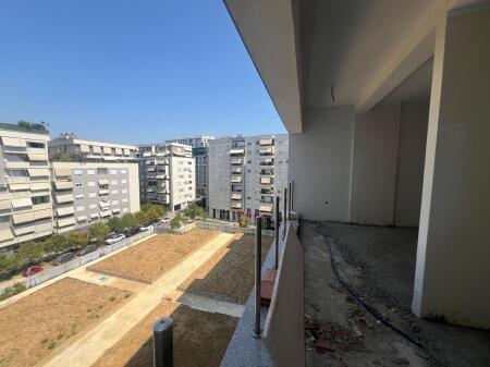 VENDIAMO APPARTAMENTO 2+1+2 PRESSO KIKA 2 – WHITE CITY BLOCK