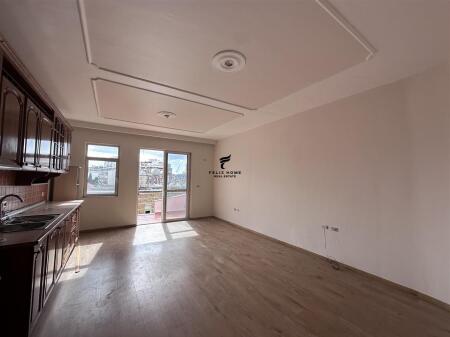 OFFICE FOR RENT 125 M2 ELECTRIC MARKET 550 EURO