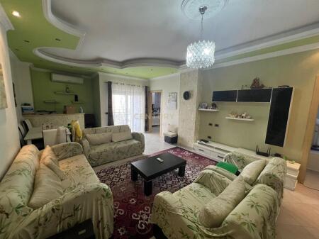 🏠 Nella zona tranquilla e preferita di Fresku, è offerto in vendita un appartamento funzionale 2+1