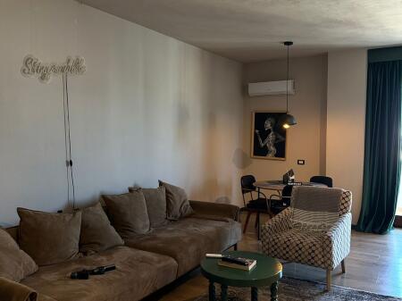 2+1 Fully Furnished Apartment for Rent – Zogu i Parë Boulevard
