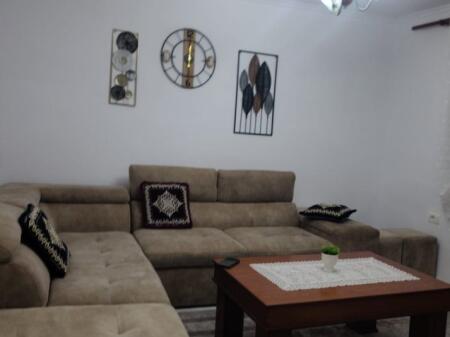 Apartment 2+1 for rent on Naim Frashëri street