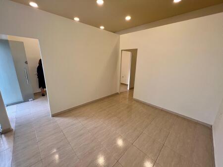 📣 QERA Ambient Biznesi 📍 Prane Ish Ekspozites  💶 Cmimi 550 Euro Neto