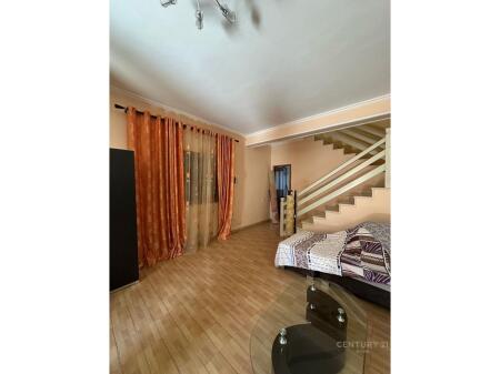 🏡 Villa su 3 piani in vendita a Kodra e Priftit, vicino a Venue