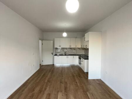 Jepet me qira apartament 2+1 në Kamëz