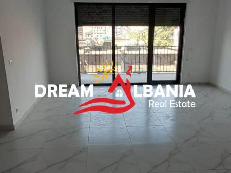 Ambient Biznesi/Zyre me Qera ne Myslym Shyr, prane Gjykates ne Tirane (ID 42611331)