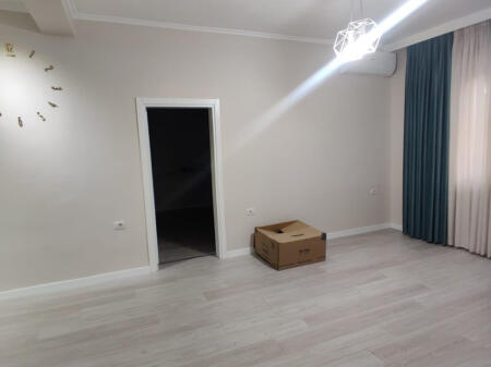 Office for rent 3+1 at 21 Dhjetori (ID BZ2654) Tirane