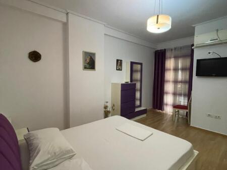 Jepet me Qera Super 2+1 ne Astir , Afer Bohemit