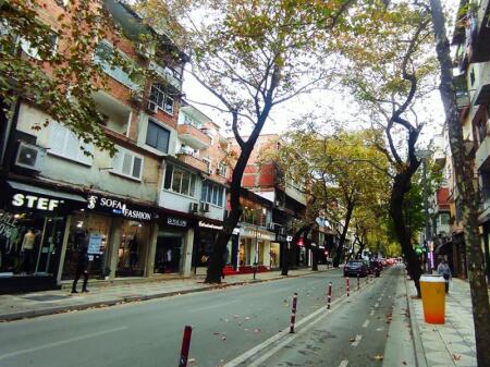 🏪 Shop for Rent – Near Myslym Shyri, Tirana