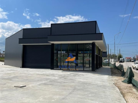 JEPET ME QERA KAPANONE 400M2 DHE TRUALL 2300M2 "NE KAMEZ" 2000 EURO.