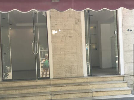 Shop for sale in block