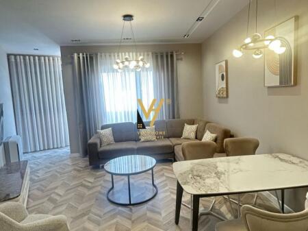 SHITET APARTAMENT 2+1+2+2 BLK NE QENDER, 9 KATESHET 360.000 EURO