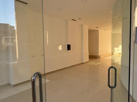 SHOP FOR RENT 105 M2 STUDENT CITY 80,000 LEKE