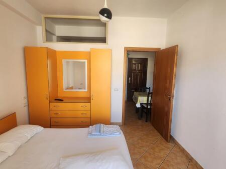 Shitet apartament ne Orikum