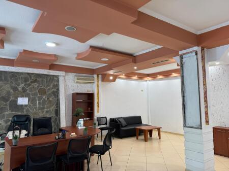 SHOP FOR RENT STUDENT CITY 400 EURO