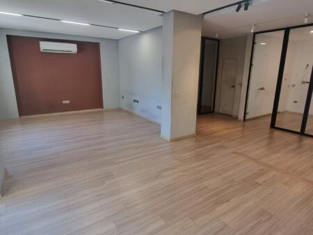 UFFICIO IN AFFITTO 106 M2 BLOK 1.000 EURO