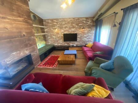 We rent a villa in Long Hill near Tegu