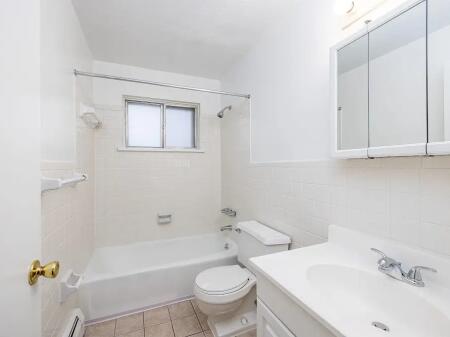 Office for Rent 1+1 at 21 Dhjetori (ID BZ2659) Tirana.