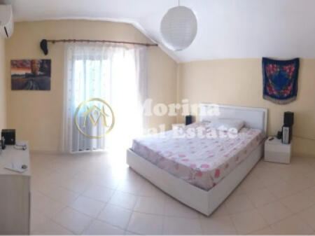 3-storey villa, Don Bosko, 2000 euros/month