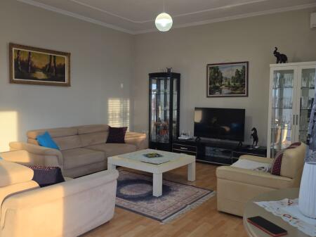 JEPET ME QERA APARTAMENT 2+1 600 EURO VILAT AMERIKANE