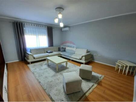 Qira Apartament 2+1+Post Parkimi-Kopshti Botanik