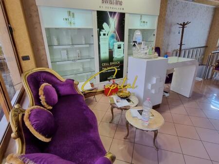 AMBIENT BIZNESI ME QERA 130 M2 RRUGA E DURRESIT 1.300 EURO