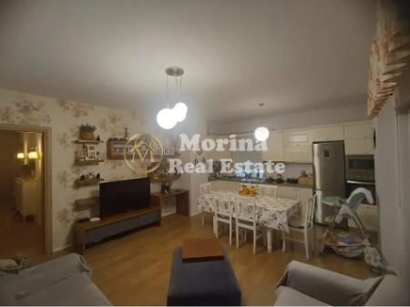 Affitto, Appartamento 2+1, Ali Demi, 600 euro/mese