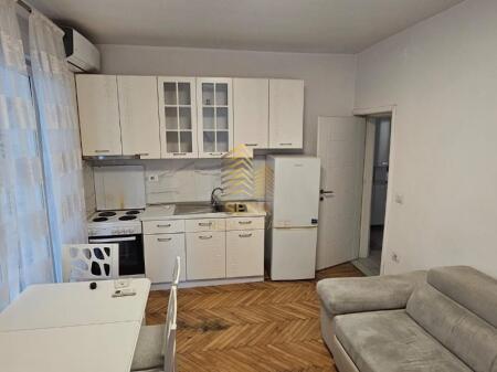 Rent, Apartment, 1+1+balcony, Barrikadave Street, 550 ALL/Month