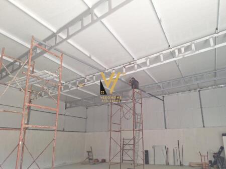 GIVEN WAREHOUSE 250 M2 FOR RENT IN MEZEZ 1,200 EURO