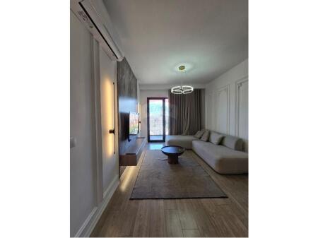 APARTAMENT 2+1 ME QIRA TEK RRUGA E KAVAJES