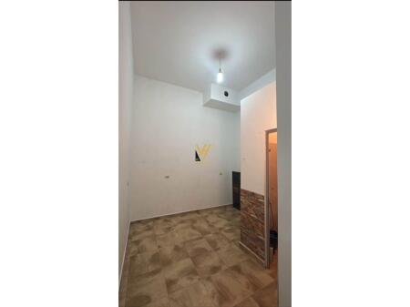 SHOP FOR RENT 35.5 M2 IN ASTIR 350 EURO