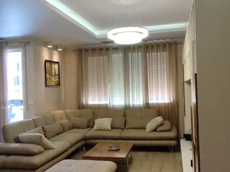 🏢Ex Stazione Ferroviaria, Complesso “Lura” affittasi appartamento 3+1+2+posto auto arredato : 900 Euro