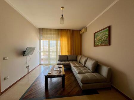 AFFITTIAMO APPARTAMENTO 1+1 IN VIA ELBASAN !! 500 € /Mese