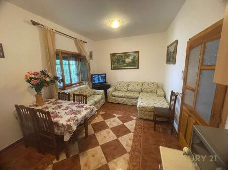 🏡 Private 1-Bedroom House for Rent – Mihal Grameno Street, Tirana