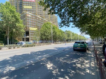 COMMERCIAL SPACE ON THE STREET FOR RENT!!