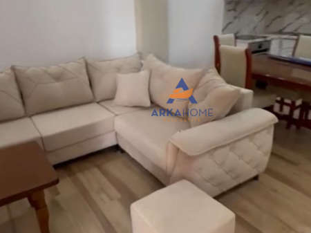 JEPET APARTAMENT ME QERA 1+1+BALLKON "RRUGA RRAPO HEKALI,MBIKALIMI KRISTALIT" 400 EURO.
